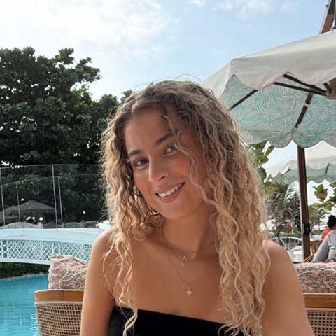 Anaïs, co-founder of Yana Agency